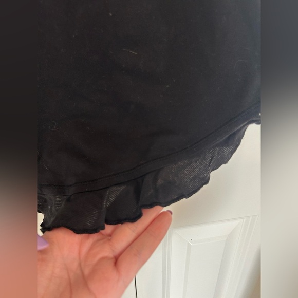 Lululemon black tank size 2 - Picture 3 of 4